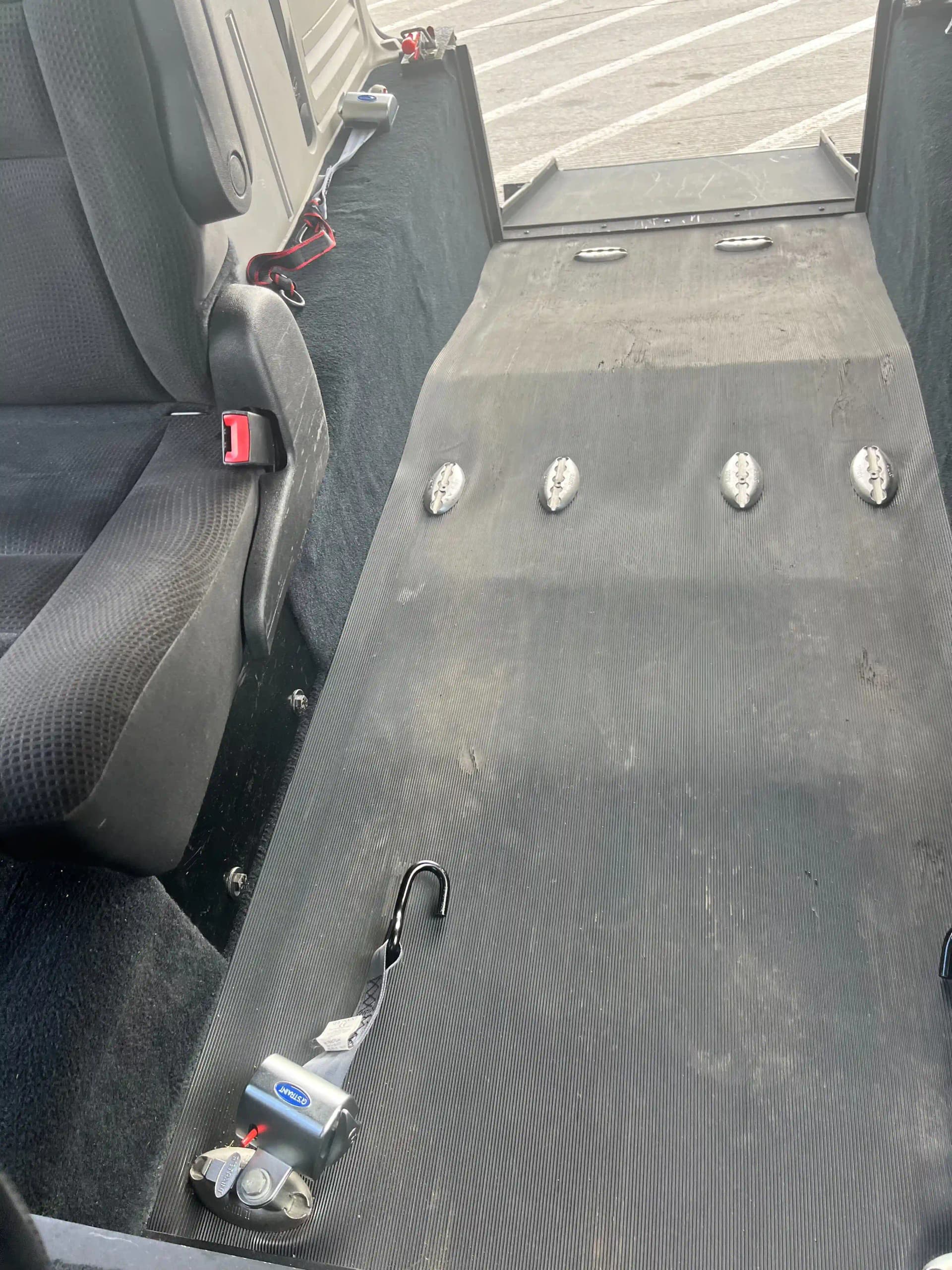 Side image 3